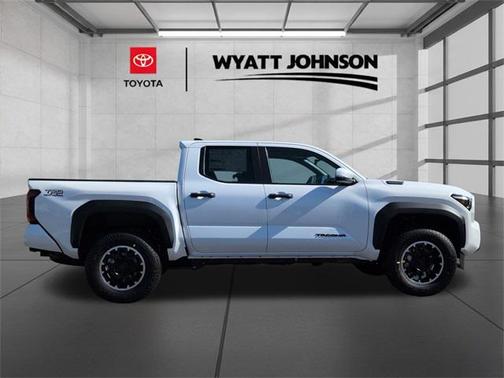 2026 Toyota Tacoma Hybrid TRD Off Road