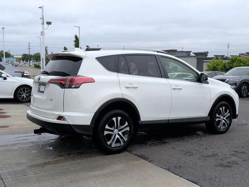 Super White 2017 Toyota RAV4 LE