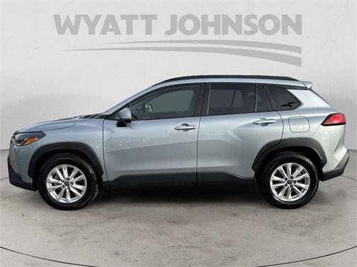 2024 Toyota Corolla Cross LE