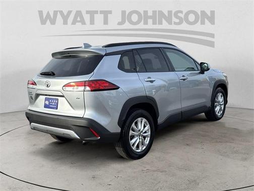 2024 Toyota Corolla Cross LE