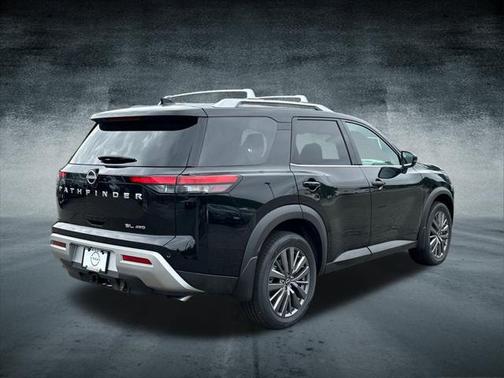 2025 Nissan Pathfinder SL 4WD