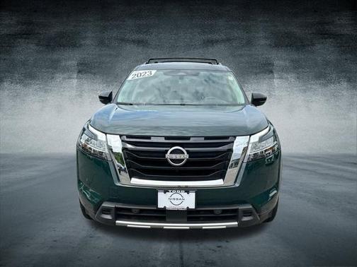 2023 Nissan Pathfinder Platinum 4WD