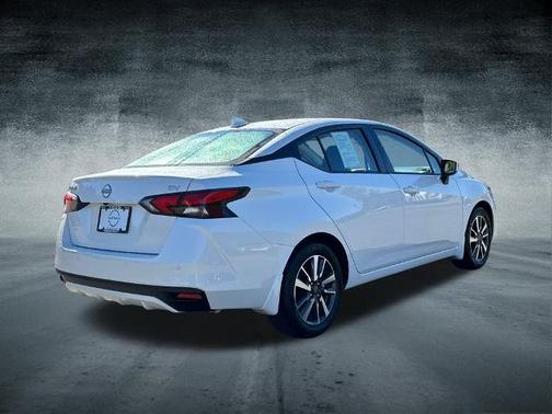 2024 Nissan Versa 1.6 SV