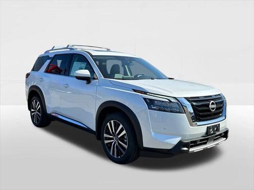 2025 Nissan Pathfinder Platinum 4WD