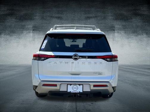 2025 Nissan Pathfinder Platinum 4WD