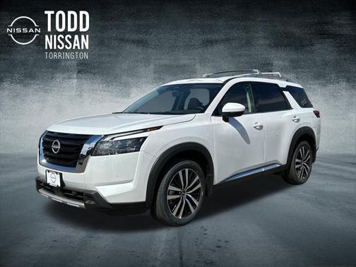 2025 Nissan Pathfinder Platinum 4WD