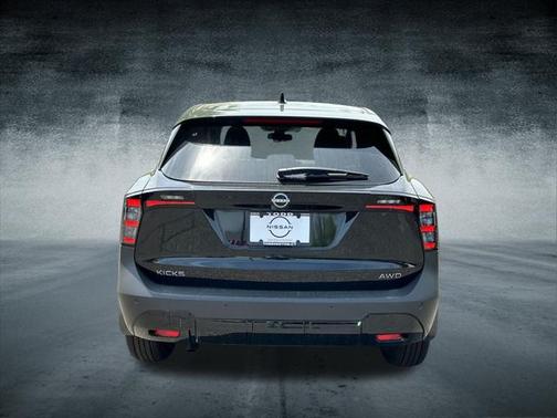 2025 Nissan Kicks SV