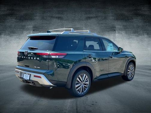 2025 Nissan Pathfinder SL 4WD
