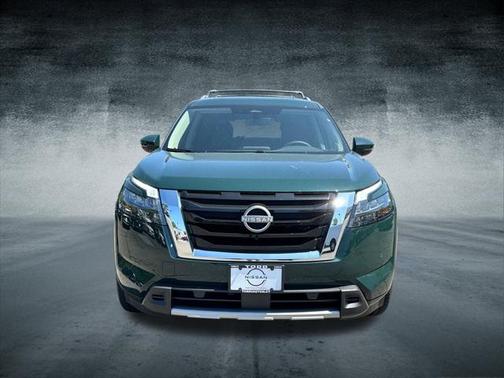 2025 Nissan Pathfinder SL 4WD