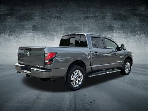 2021 Nissan Titan SL