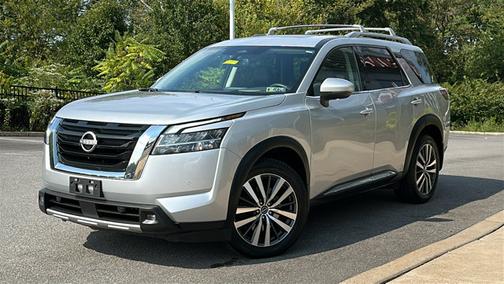 2022 Nissan Pathfinder Platinum