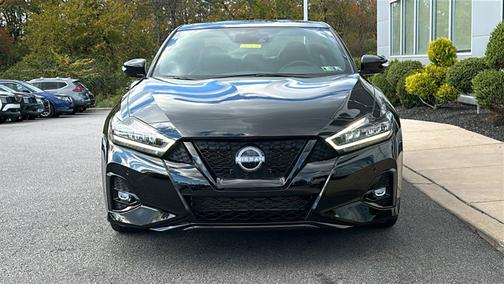 2023 Nissan Maxima SR