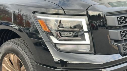 2024 Nissan Titan SV