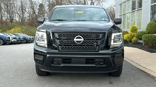 2024 Nissan Titan SV