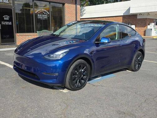2022 Tesla Model Y Long Range Dual Motor All-Wheel Drive