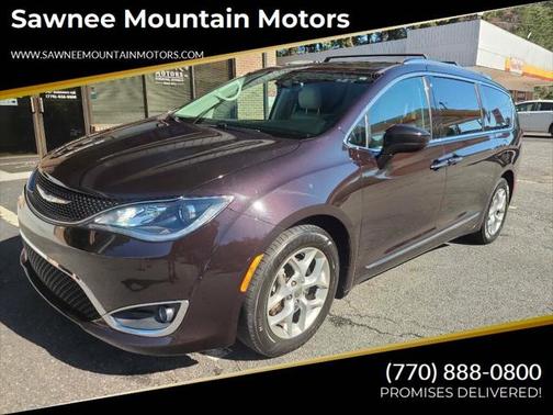 2017 Chrysler Pacifica Touring-L
