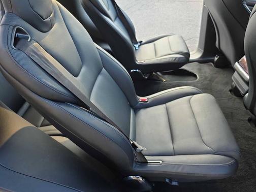 2022 Tesla Model X Plaid Tri Motor All-Wheel Drive