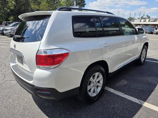 2012 Toyota Highlander SE