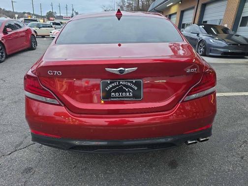 2020 Genesis G70 2.0T RWD