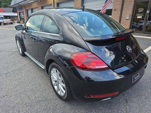 2019 Volkswagen Beetle 2.0T SE