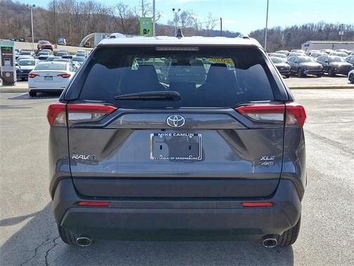 2020 Toyota RAV4 XLE