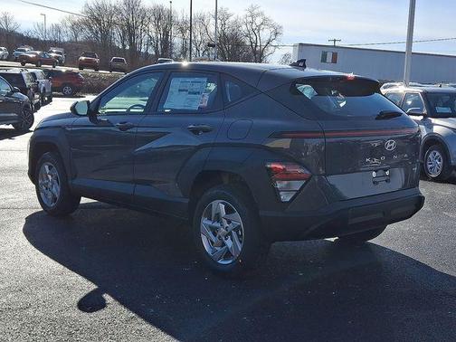 2026 Hyundai KONA SE