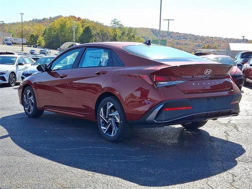2025 Hyundai ELANTRA Sport