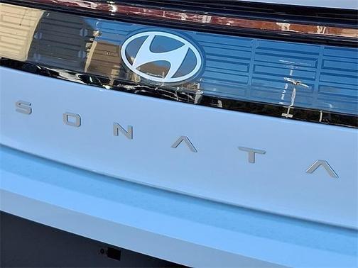 2026 Hyundai SONATA Hybrid Base