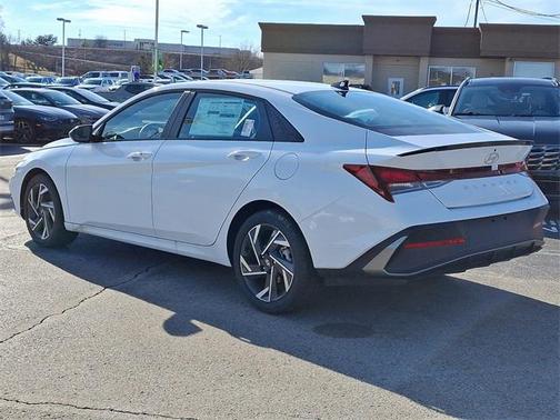 2025 Hyundai ELANTRA Sport