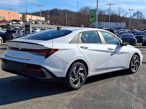 2025 Hyundai ELANTRA Sport