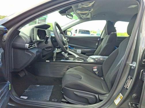 Amazon Gray 2026 Hyundai ELANTRA SE