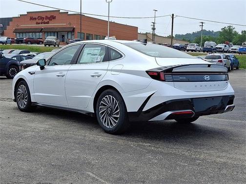 2025 Hyundai SONATA Hybrid SE