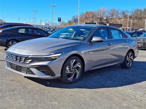 2025 Hyundai ELANTRA SEL