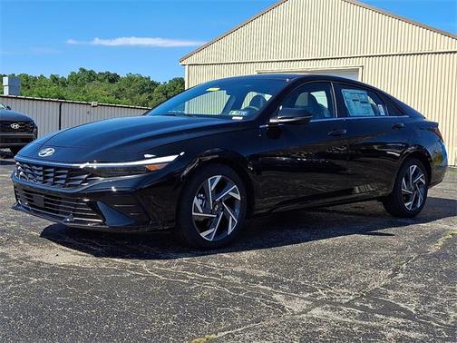 2025 Hyundai ELANTRA Limited