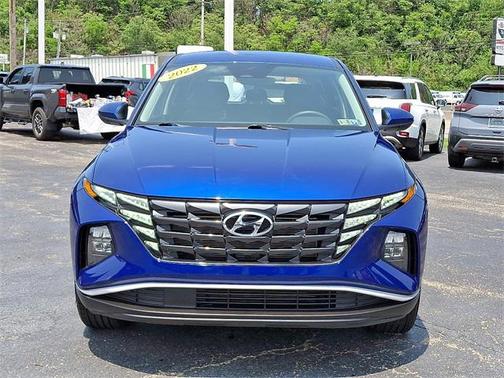 2022 Hyundai TUCSON SE