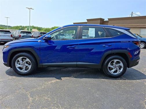 2022 Hyundai TUCSON SE