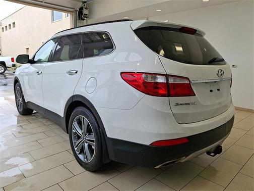 2016 Hyundai SANTA FE SE