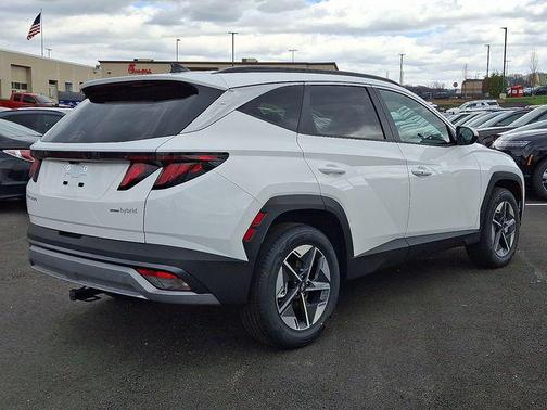 Creamy White Pearl 2026 Hyundai TUCSON Hybrid SEL