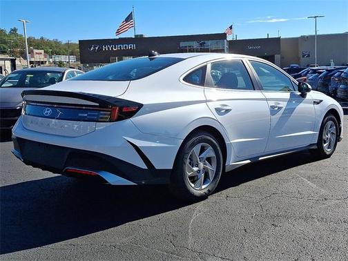 2026 Hyundai SONATA SE