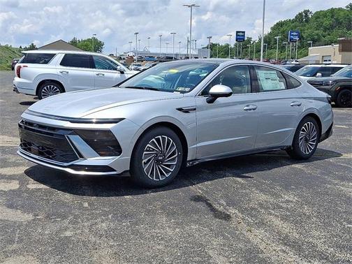 2025 Hyundai SONATA Hybrid Limited