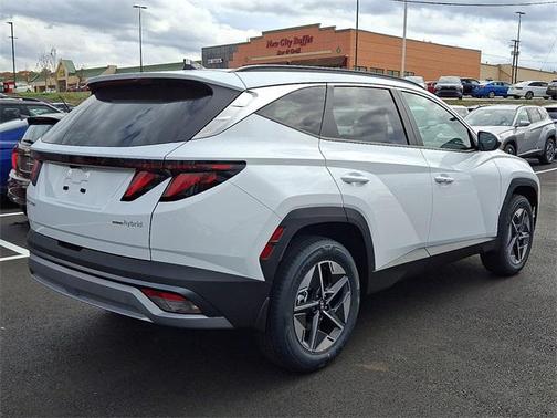 2026 Hyundai TUCSON Hybrid SEL