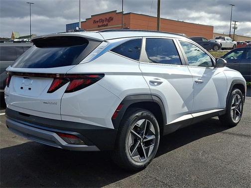 2026 Hyundai TUCSON Hybrid SEL