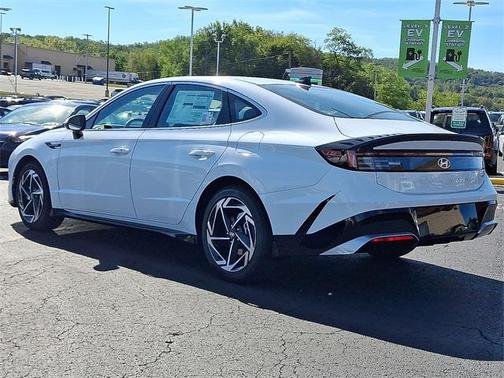 2026 Hyundai SONATA SEL