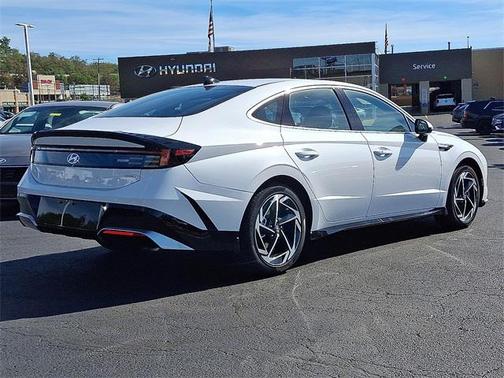 2026 Hyundai SONATA SEL