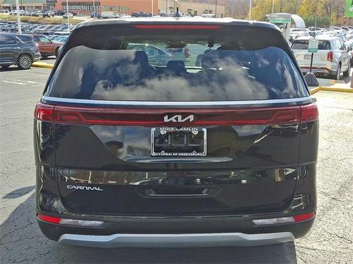 2024 Kia Carnival EX