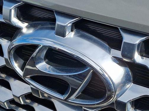 Gray 2022 Hyundai SANTA FE SEL 2.4