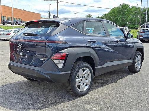 2025 Hyundai KONA SE