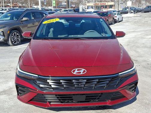 2025 Hyundai ELANTRA SEL