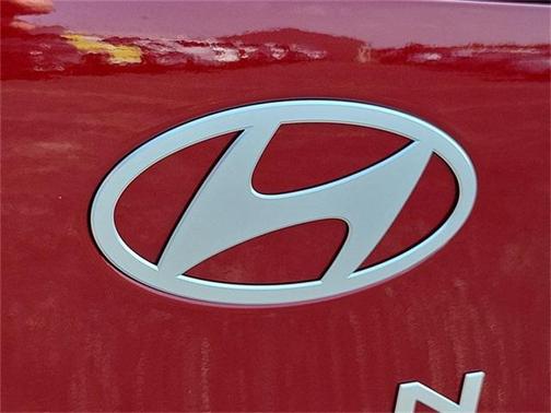2025 Hyundai KONA SE