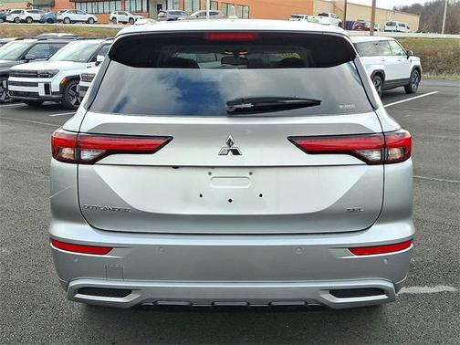 2024 Mitsubishi Outlander SEL